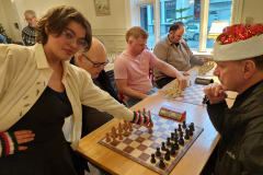 Karena-leikur-fyrsta-leikinn